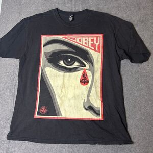 Obey TShirt Black Men’s Size XL Crewneck Vtg Street Art